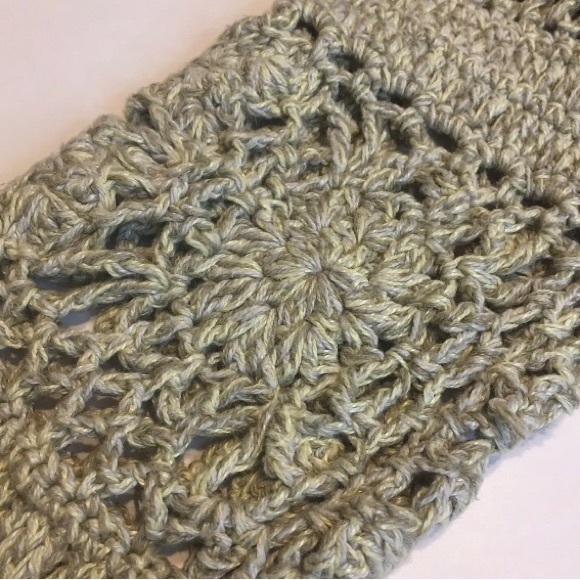 J Jill Linen Cotton Crochet Sweater. Size tag is missing. Estimated Size XL - Picture 3 of 7